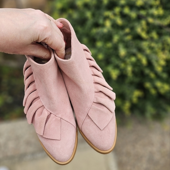 New Anthropologie Ruffled Suede Ankle Cuple Leather suede pink booties eu 35 - Picture 11 of 12